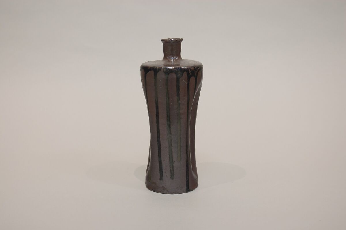 Wine Bottle, Clay covered with a glaze of Bizen type and overglaze drippings of Satsuma-type glaze (Takatori ware), Japan 