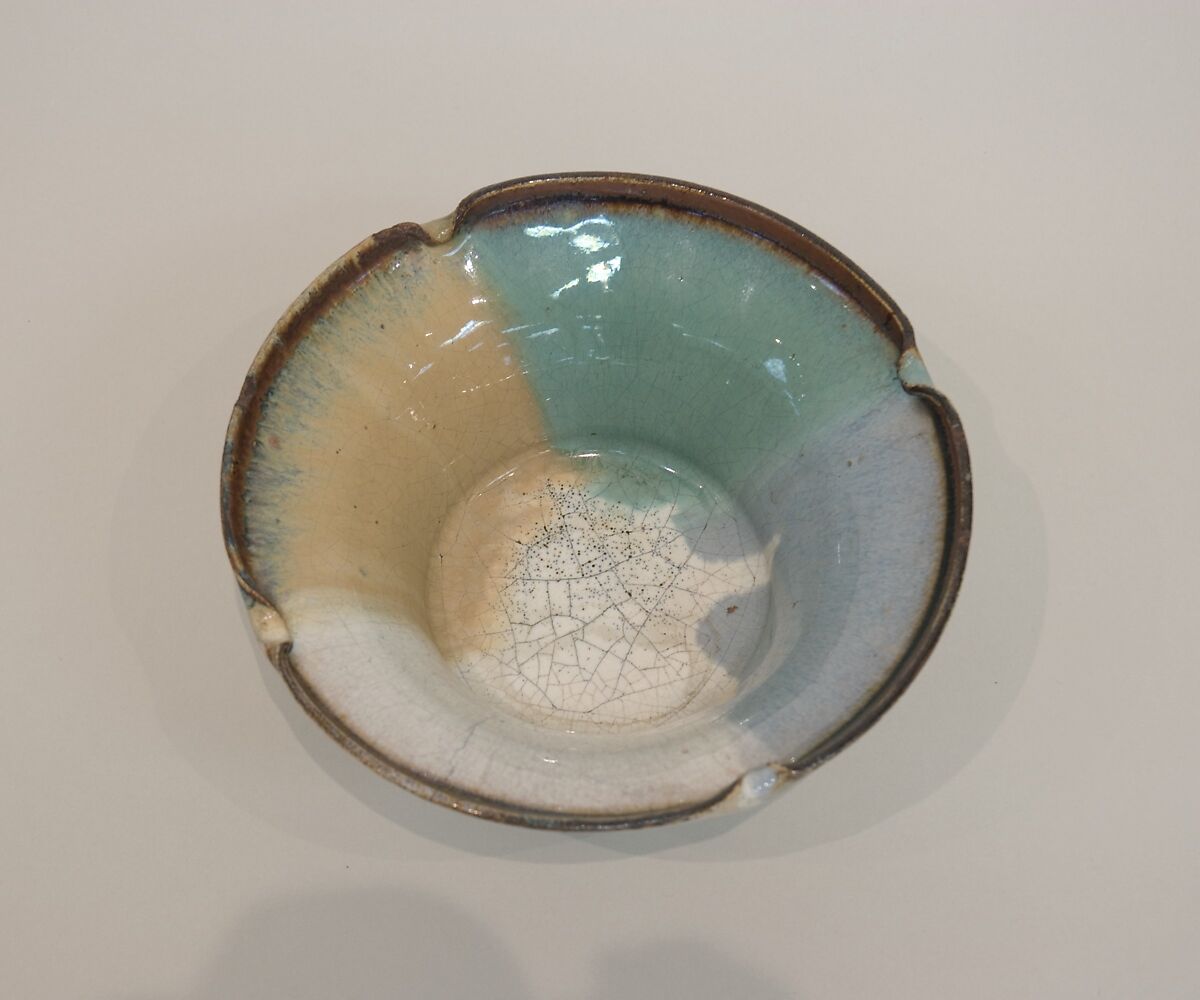 Bowl, Clay covered with a crackled glaze and polychrome overglazes (Karatsu ware), Japan