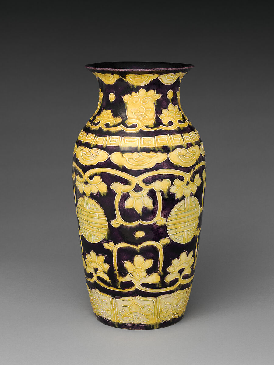Jar, Bukkadō (Japanese), Porcelain decorated in the paste (Kairakuen ware), Japan