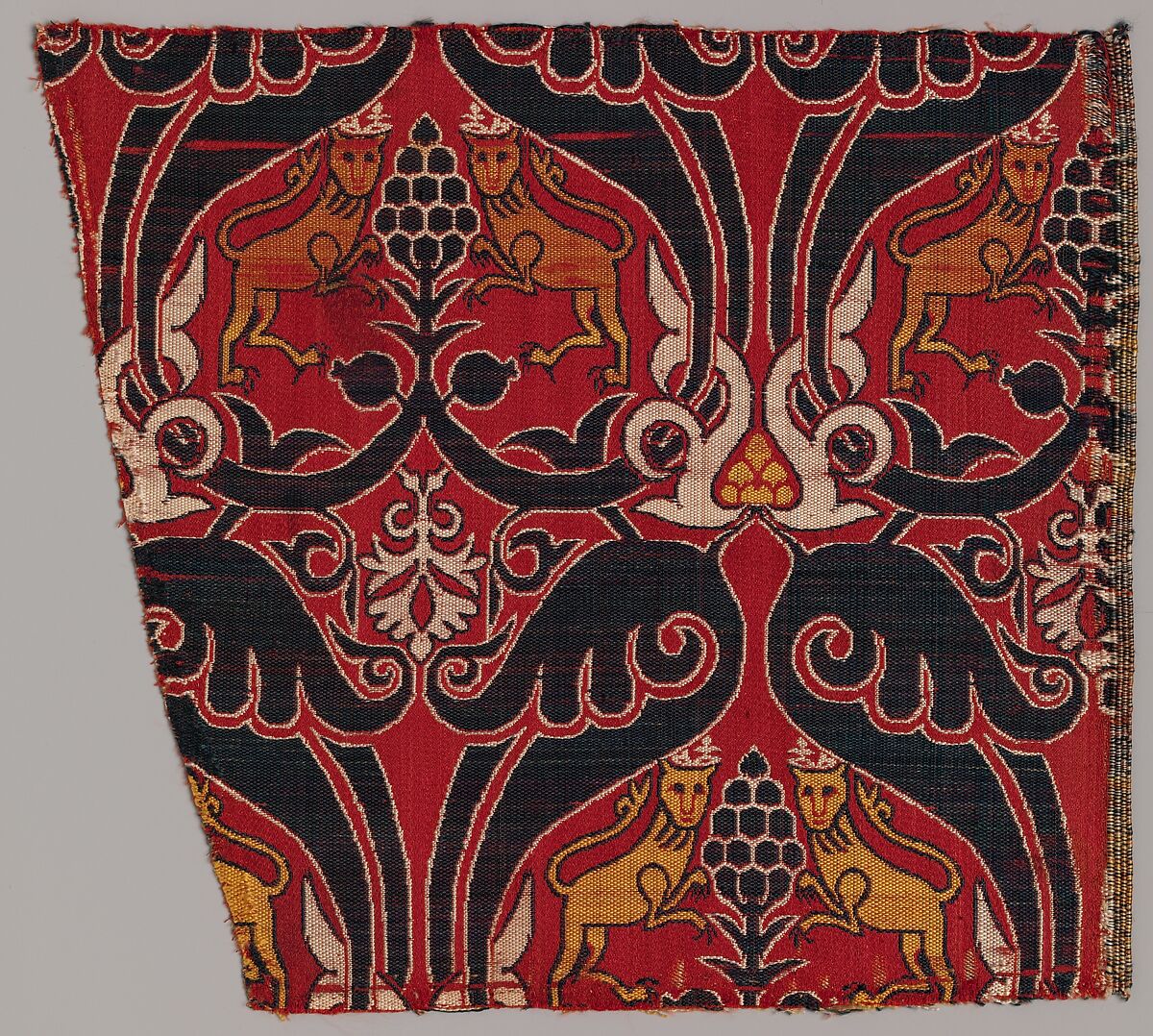 Silk Fragment with Lions and Pomegranates, Silk, lampas weave, Spanish 