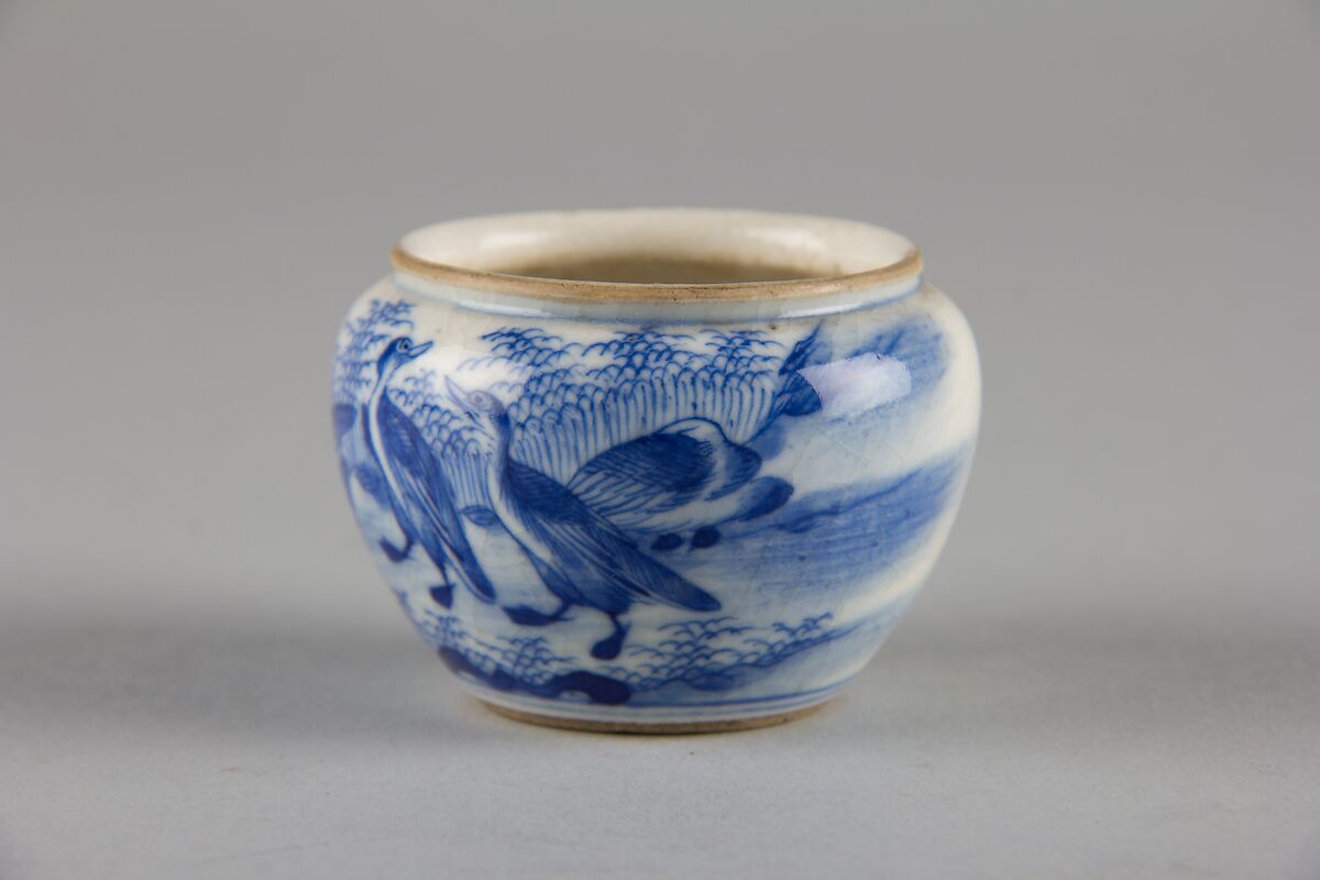 Bird feeder with geese, Soft-paste porcelain painted in underglaze cobalt blue (Jingdezhen ware), China