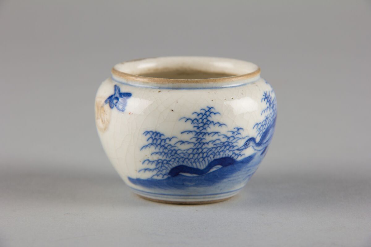 Bird feeder with geese, Soft-paste porcelain painted in underglaze cobalt blue (Jingdezhen ware), China