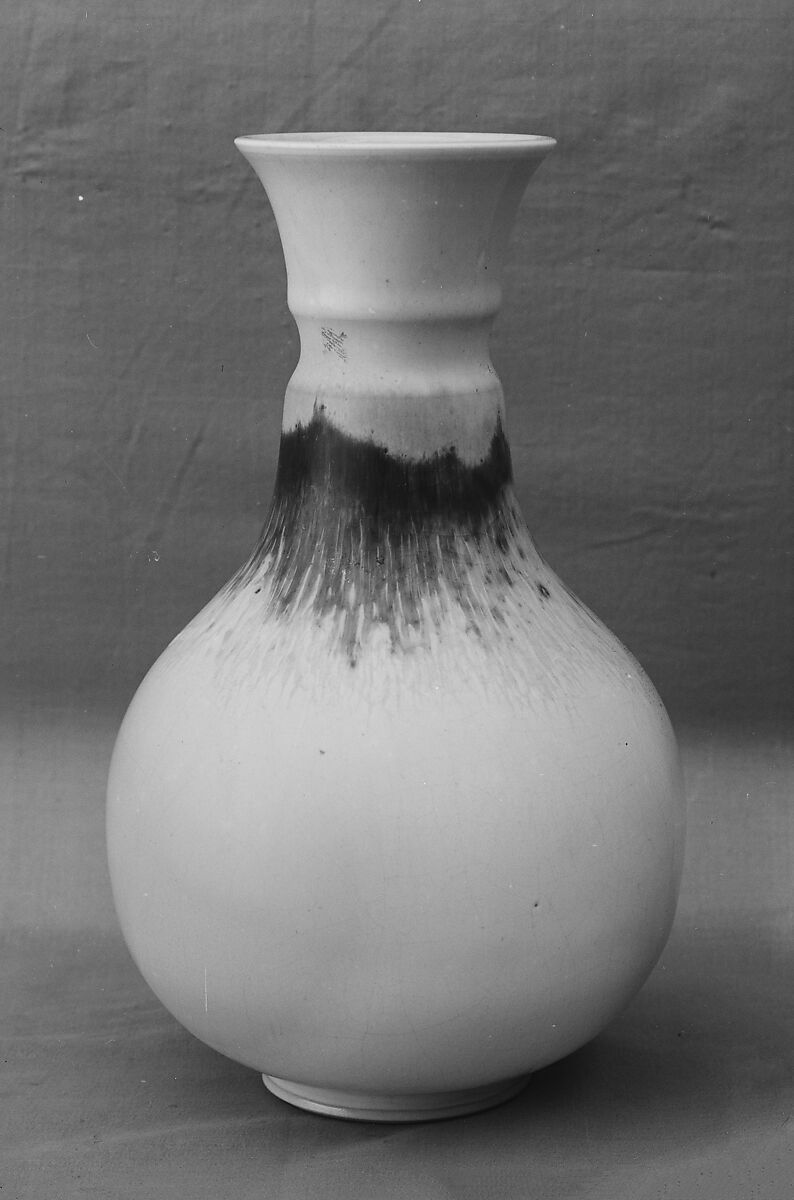 Flower Vase, Takemoto (Japanese, 1845–1892), White porcelain, faintly green, with a flambé collar, Japan 