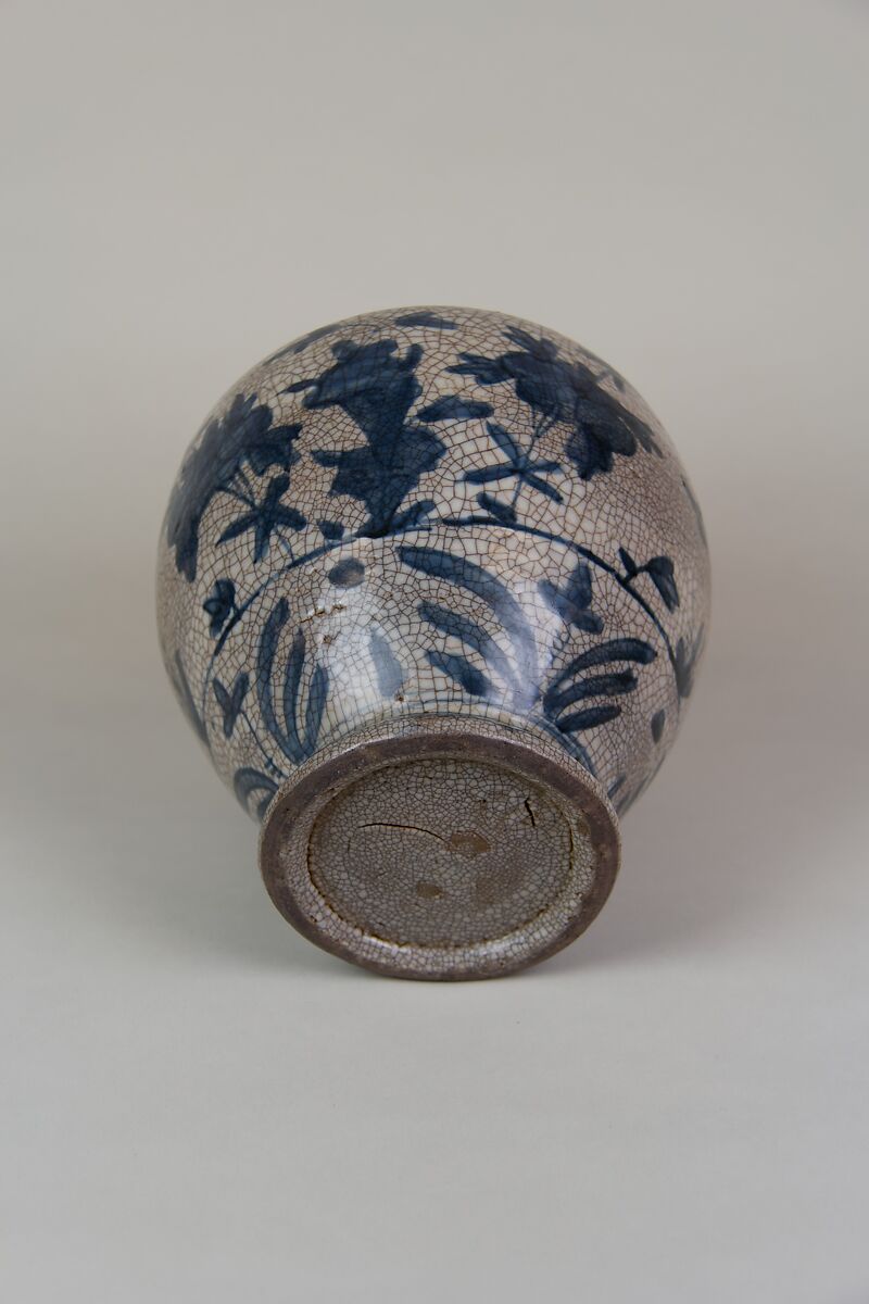 Jar with flowers, Porcelain painted in underglaze cobalt blue (Zhangzhou ware), China