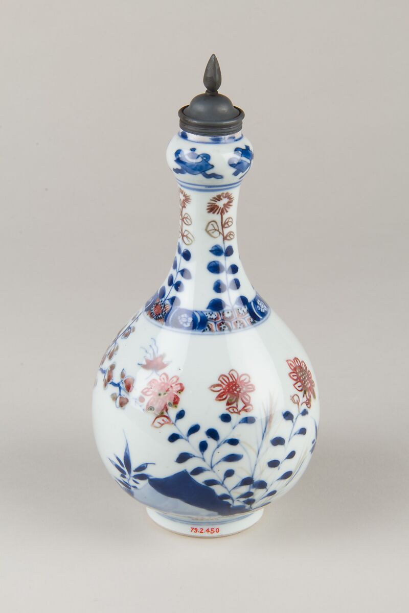 Bottle, Porcelain painted in underglaze blue and red, China