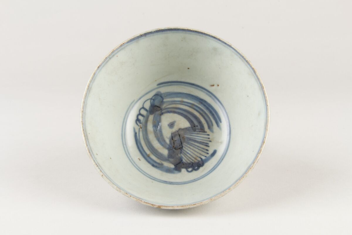 Bowl with dragon, "Porcelain painted in underglaze cobalt blue (Jingdezhen ware), China
