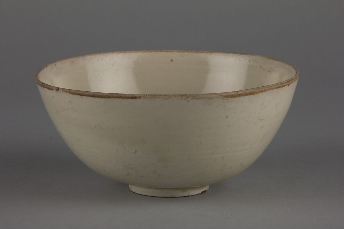 Bowl, Porcelain with white glaze (Ding ware), China
