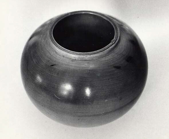 Vase, James Prestini (American, Waterford, Connecticut 1908–1993 Berkeley, California), Cherry with copper liner