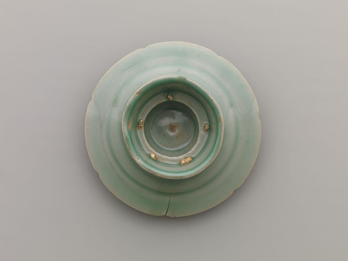 Stand, Stoneware with incised decoration of lotus petals under celadon glaze, Korea