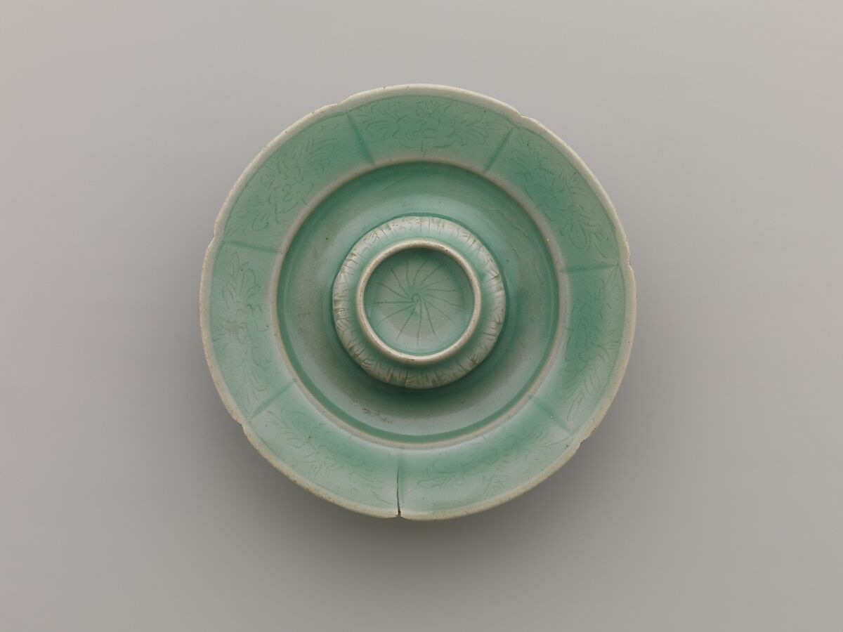 Stand, Stoneware with incised decoration of lotus petals under celadon glaze, Korea