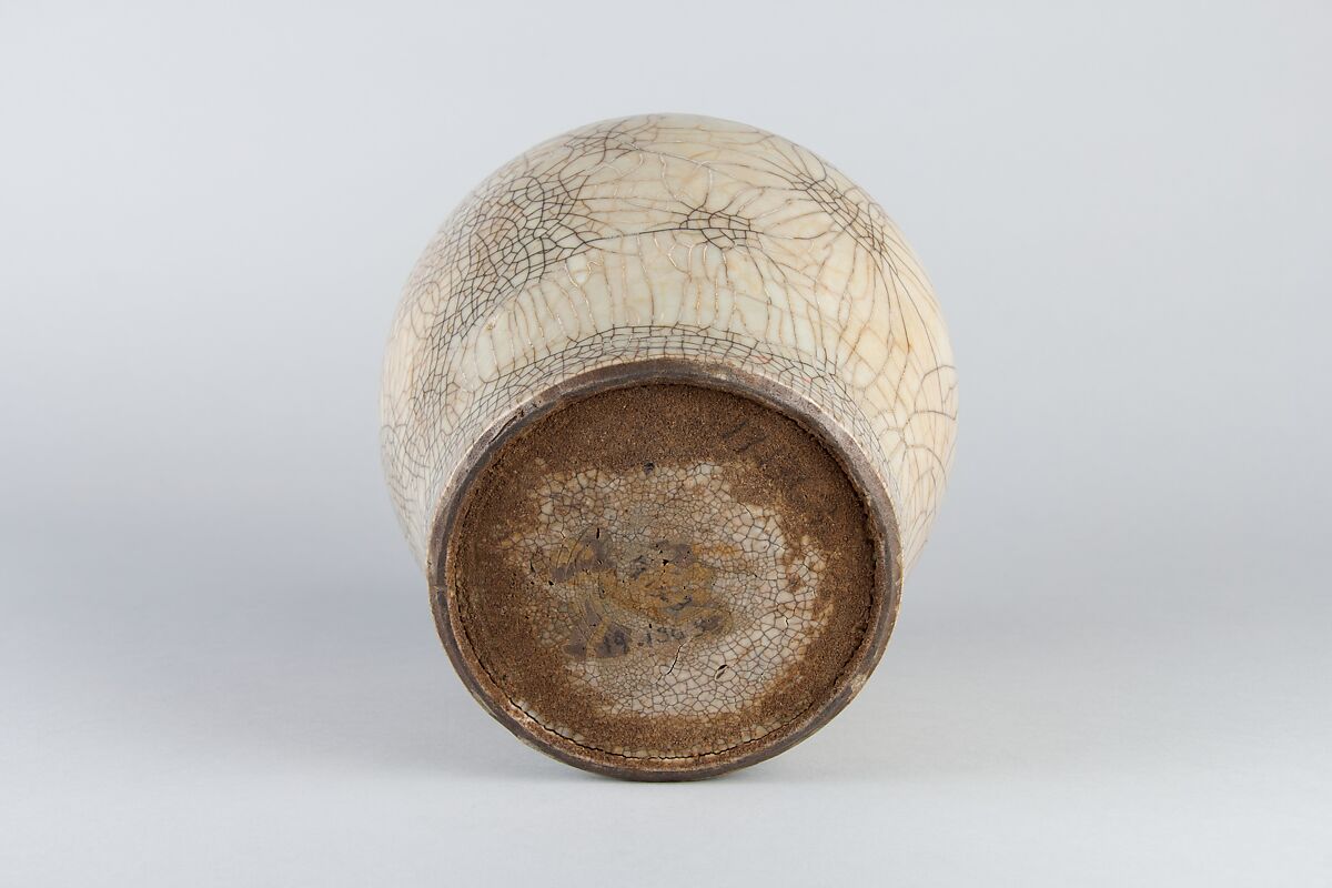 Jar, Porcelain with crackled glaze (Zhangzhou ware), China