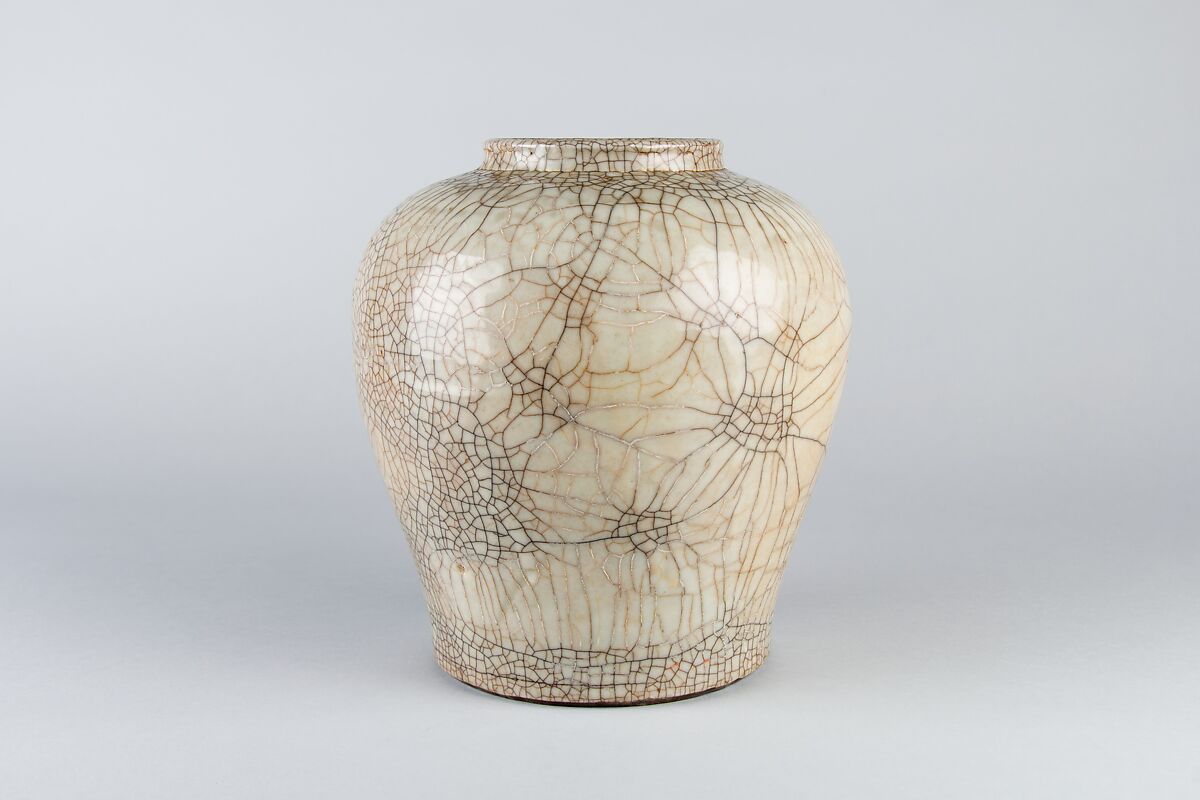Jar, Porcelain with crackled glaze (Zhangzhou ware), China