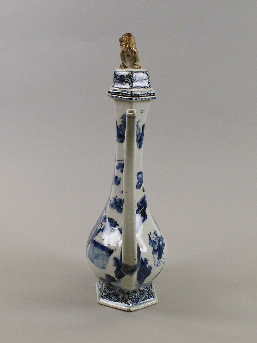 Covered ewer with figures in a garden, Pocelain painted in underglaze cobalt blue (Jingdezhen ware), China