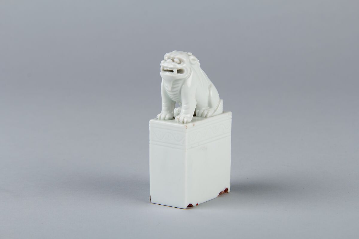 Seal, Porcelain with a clear glaze, China 