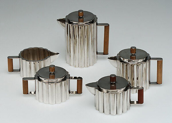 Coffee pot with lid, Ilonka Karasz (American (born Hungary) Budapest 1896–1981 New York, New York), Electroplated nickel silver, walnut 