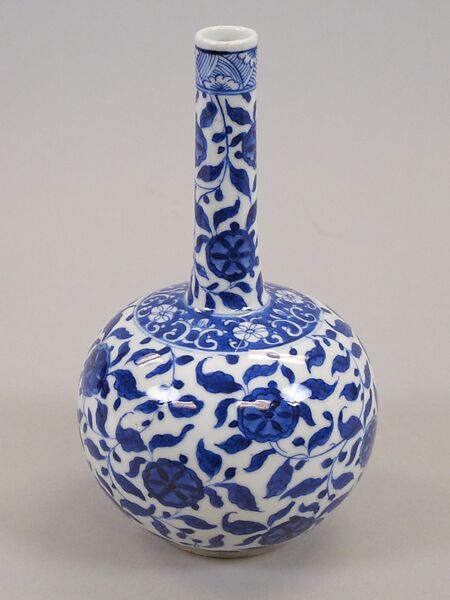 Bottle, Porcelain painted with cobalt blue, China