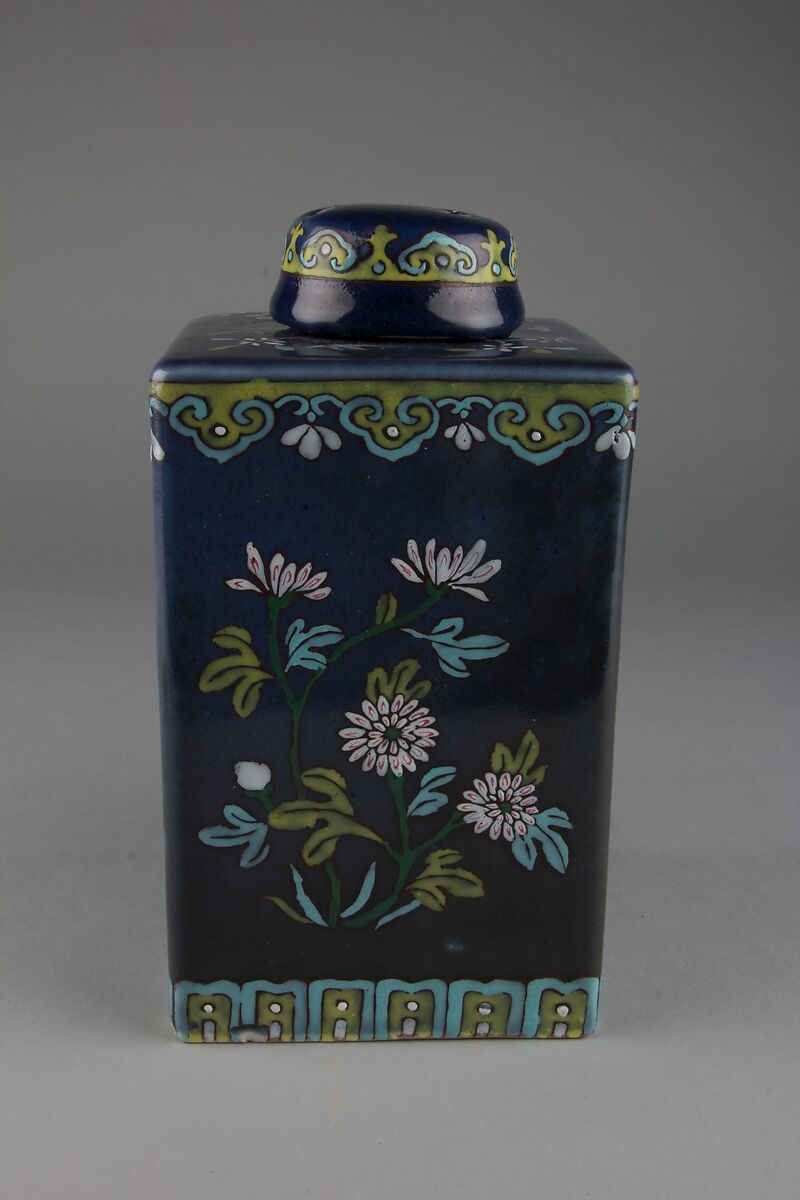 Tea caddy with flowers, Porcelain with polychrome enamels over a blue ground (Jingdezhen ware), China 