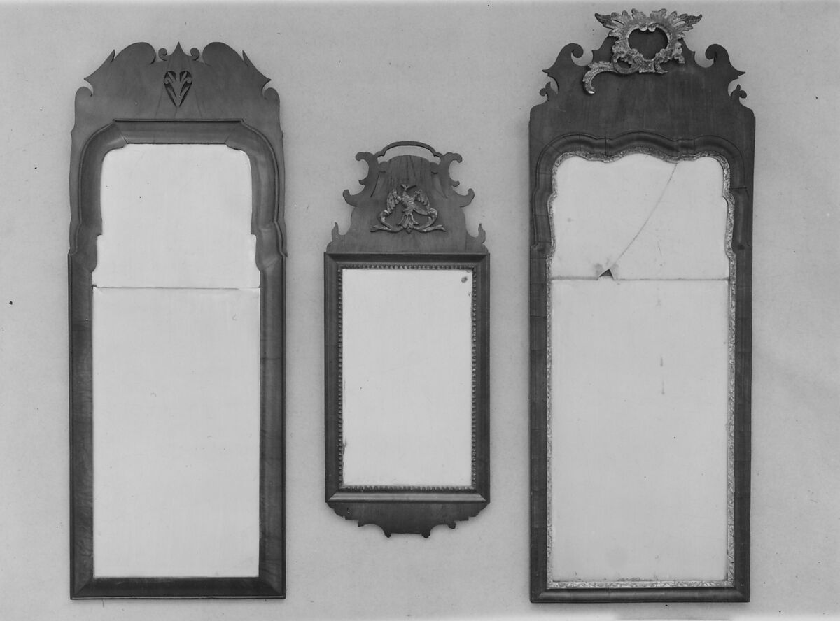 Looking Glass, Mahogany veneer, pine, glass