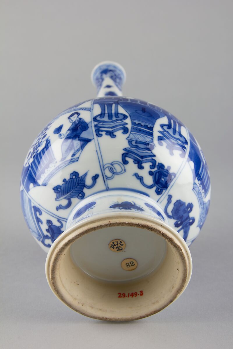 Vase with ladies and flowers, Porcelain painted in underglaze cobalt blue (Jingdezhen ware), China
