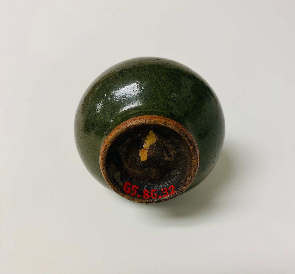 Minature bottle vase, Porcelain with teadust glaze (Jingdezhen ware), China