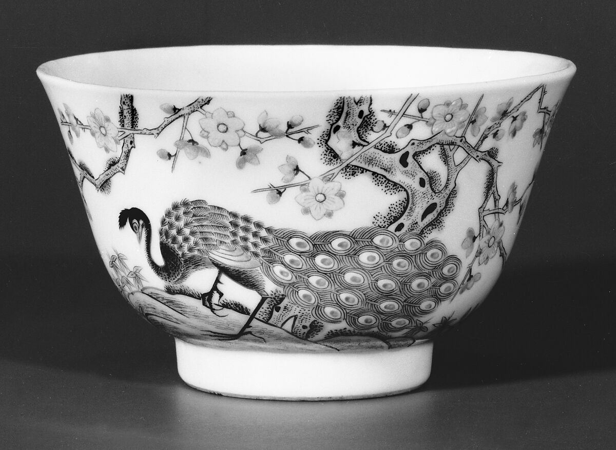 Bowl with peacock (one of a pair), Semi-eggshell porcelain with famille rose enamels, China 