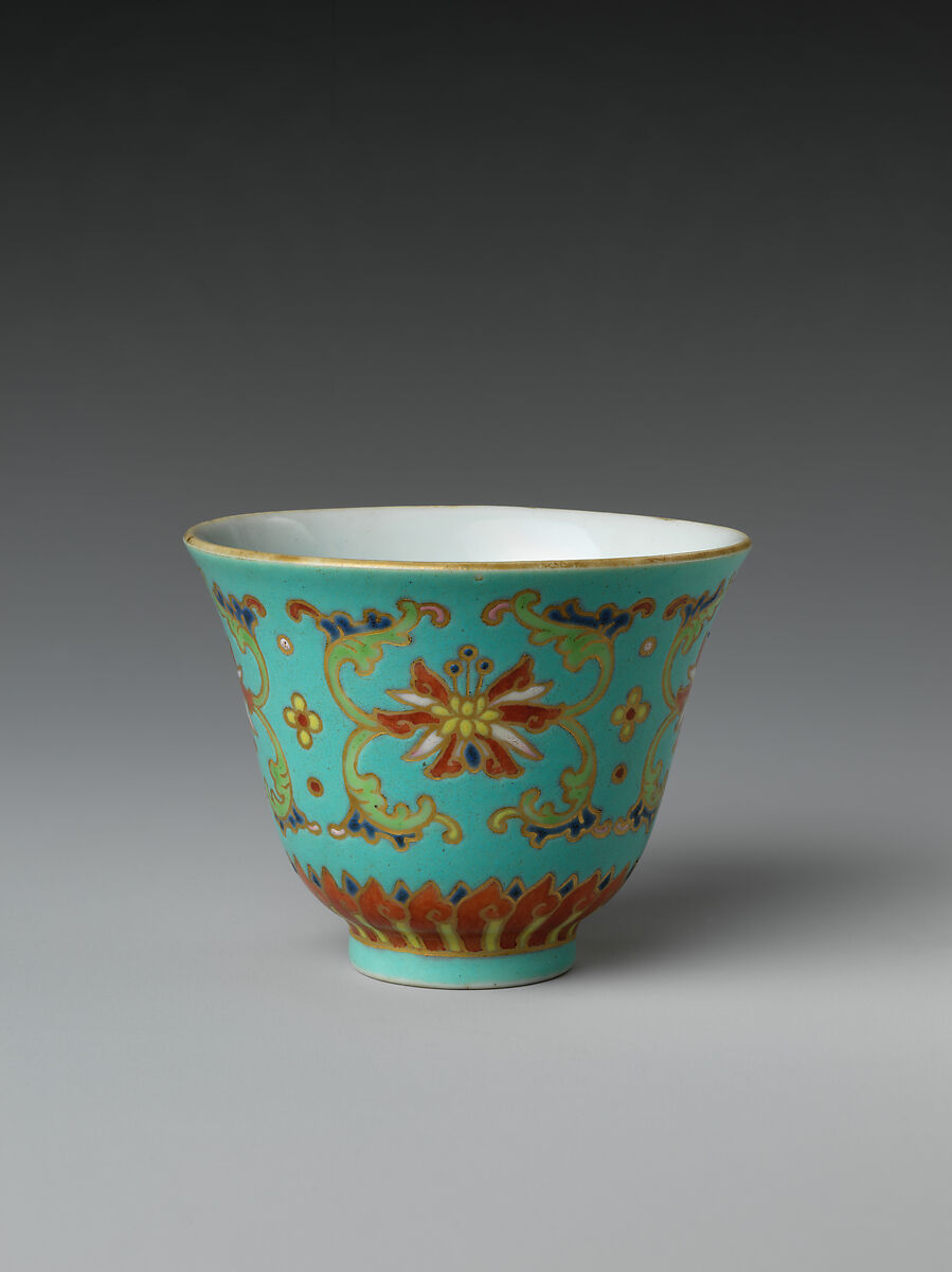 Cup with floral scrolls, Porcelain painted in overglaze polychrome enamels and gold (Jingdezhen ware), China