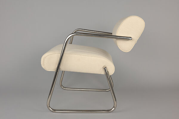 Armchair, Eileen Gray (Irish, Enniscorthy 1879–1976 Paris), Chrome-plated tubular steel with white cotton fabric