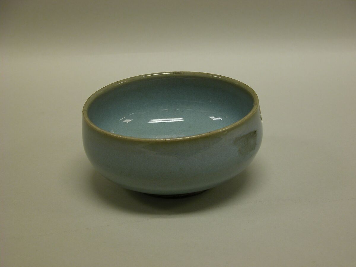 Bowl, Stoneware with bluish glaze (Jun ware), China 