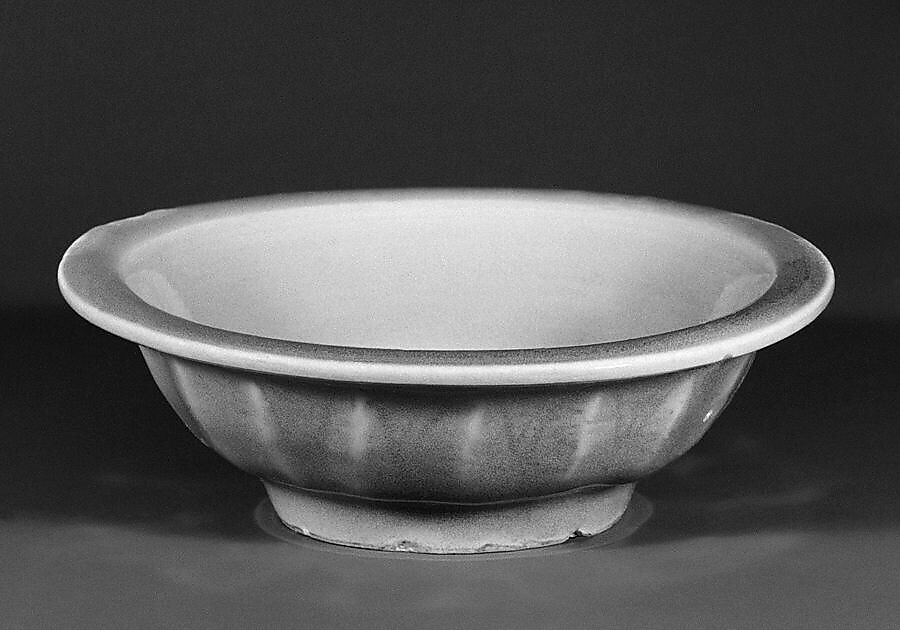 Dish with twin fish, Stoneware with celadon glaze (Longquan ware), China