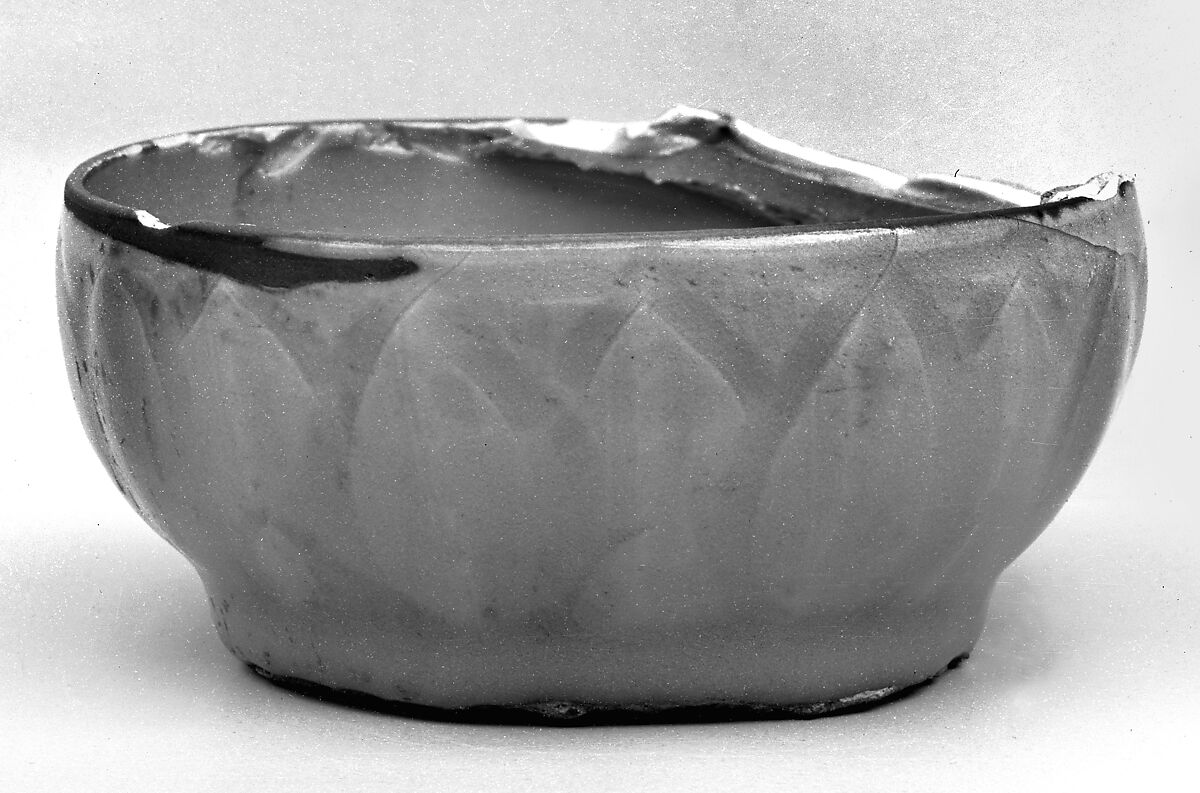 Kiln waster of a lotus bowl, Stoneware with celadon glaze (Longquan ware), China 