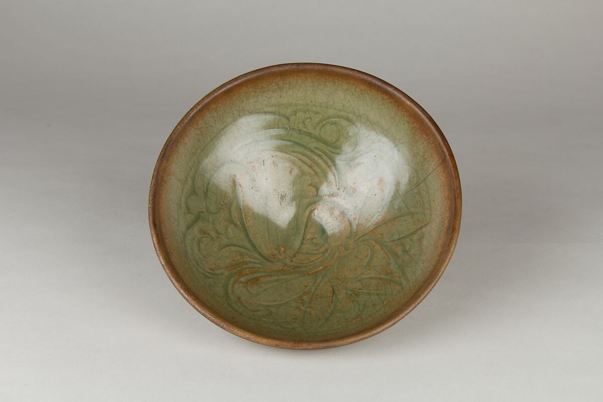 Bowl with lotus, Stoneware with incised decoration under celadon glaze (Yaozhou ware), China 