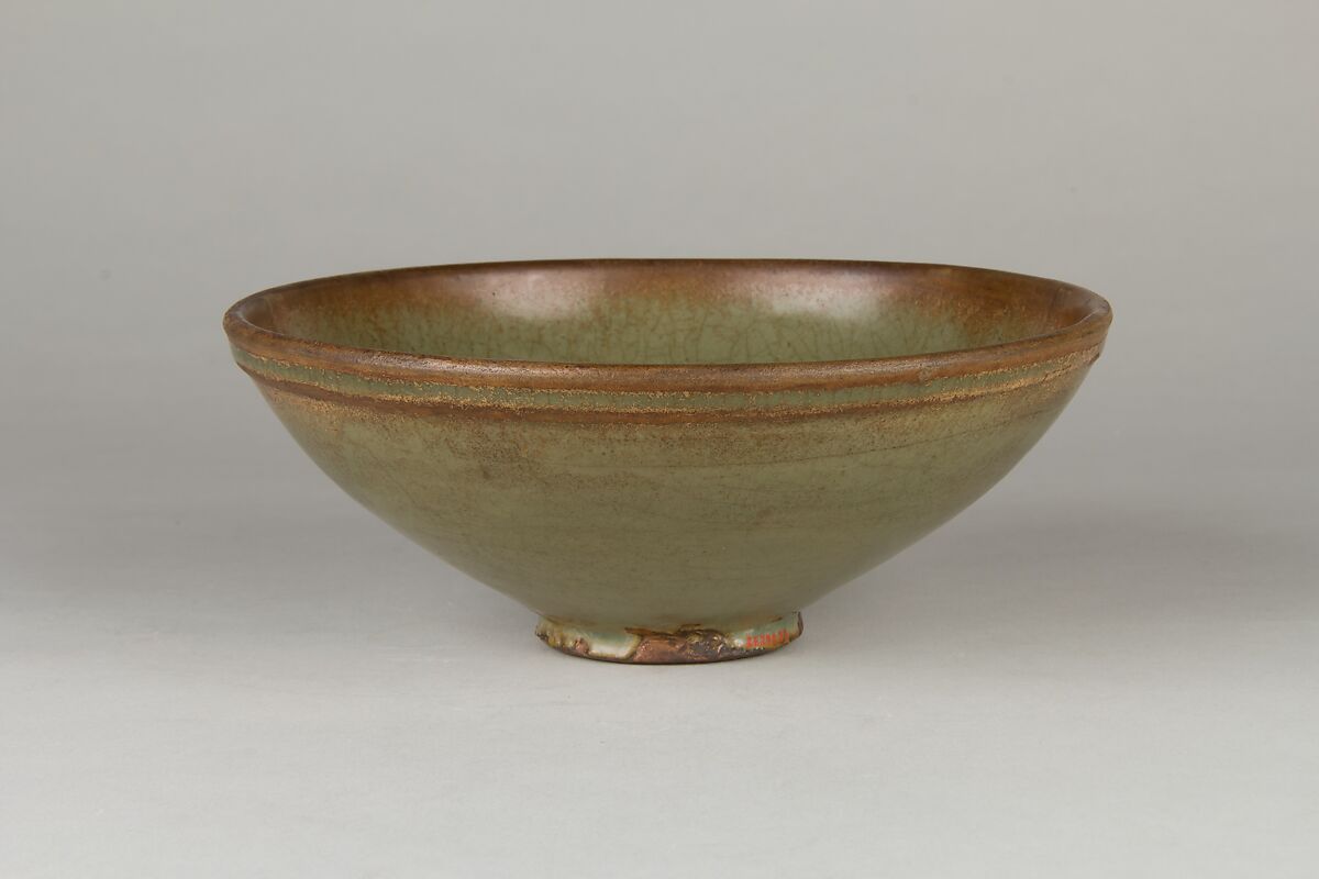 Bowl with lotus, Stoneware with incised decoration under celadon glaze (Yaozhou ware), China