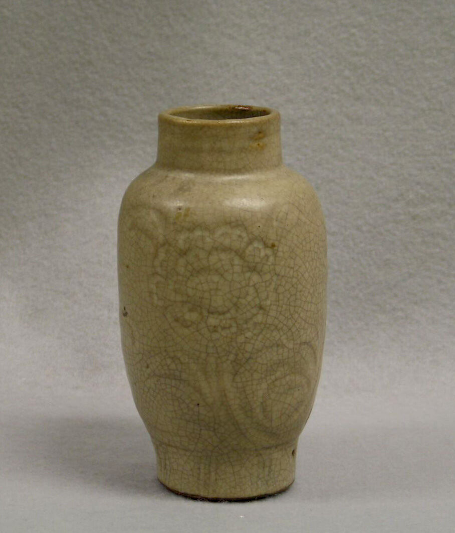 Jar with flowers, Stoneware with incised decoration under celadon glaze (Longquan ware), China 