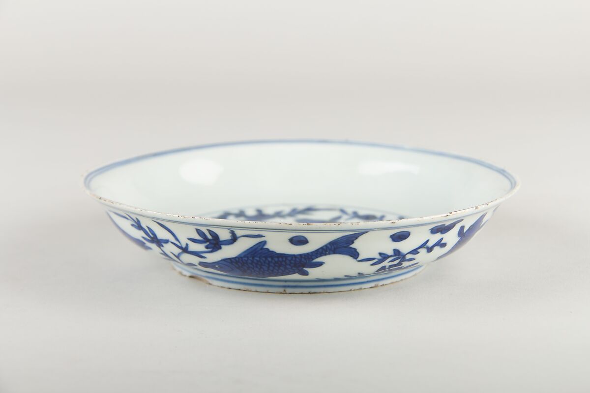 Dish with fish, Porcelain painted in underglaze cobalt blue (Jingdezhen ware), China
