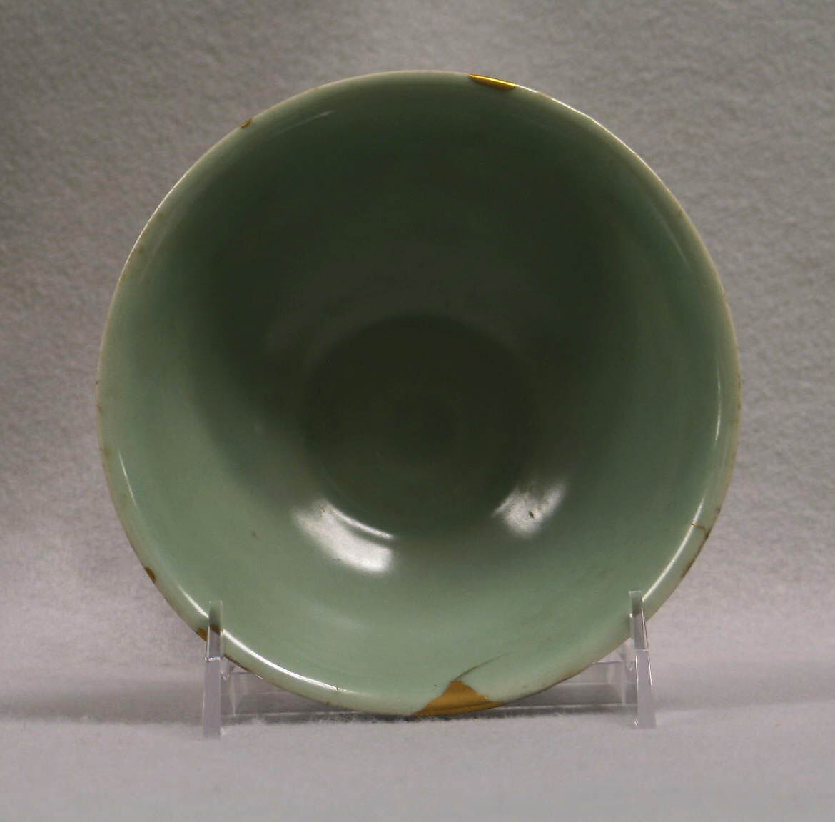 Bowl, Stoneware with celadon glaze (Longquan ware); gold lacquer repairs, China