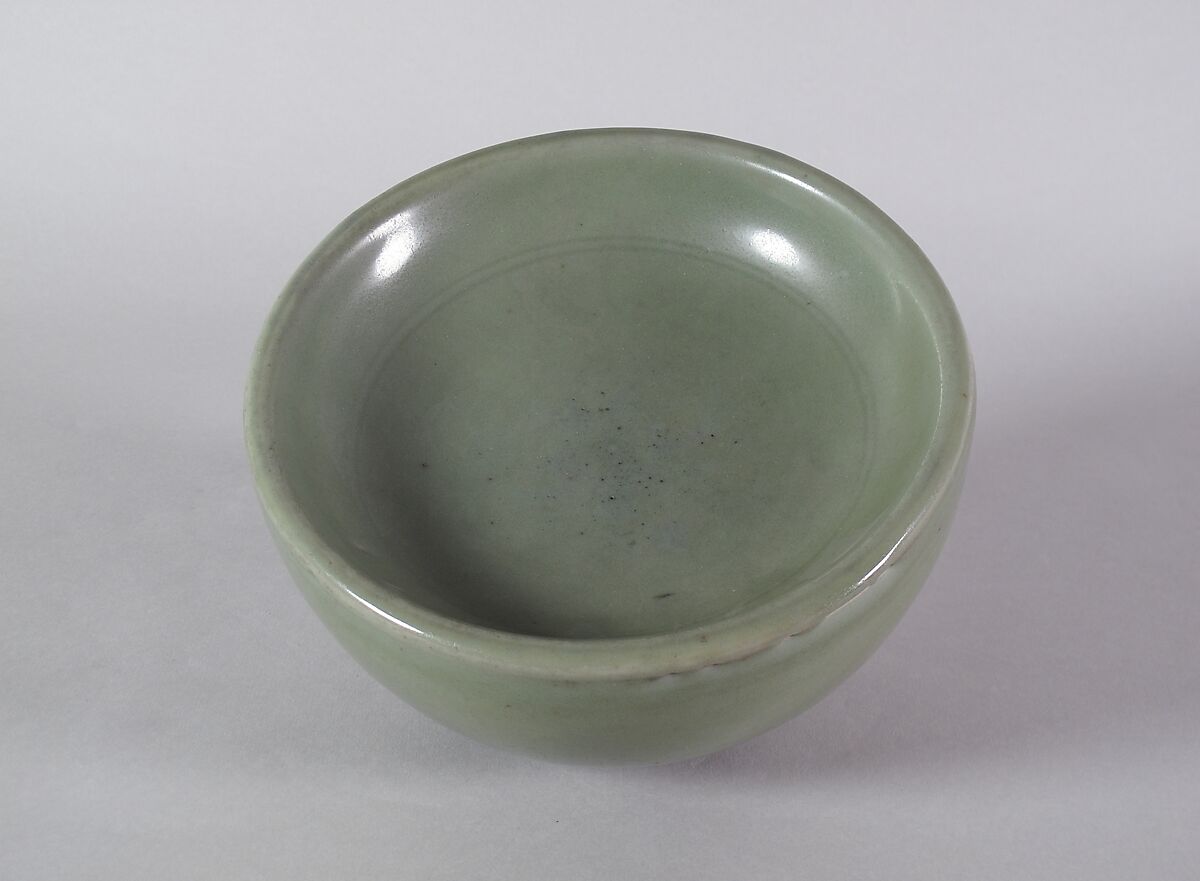Warmer bowl, Stonware with celadon glaze (Longquan ware), China