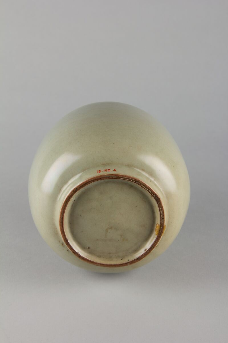 Bottle, Stoneware with celadon glaze, China