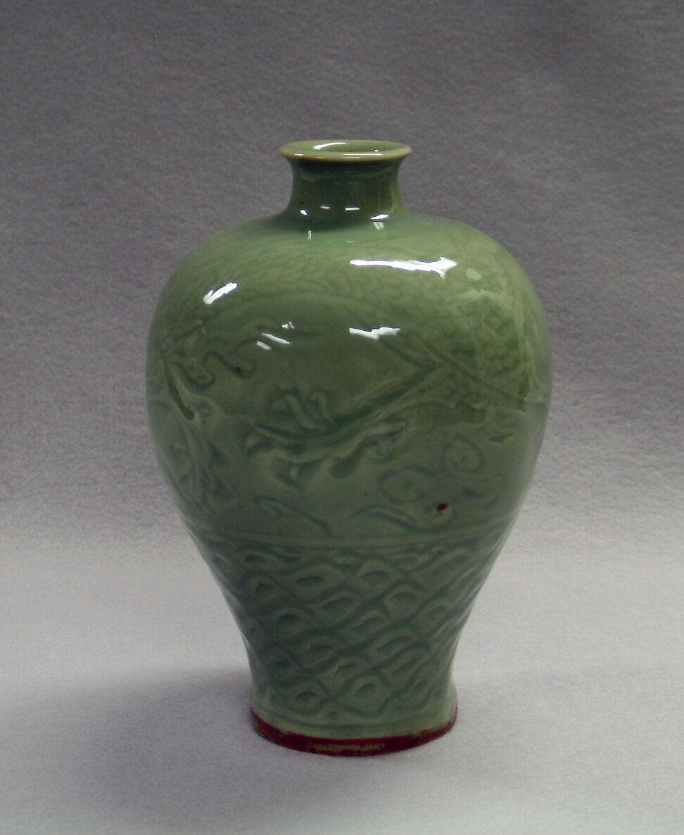 Meiping vase with dragon, Stoneware with incised decoration under celadon glaze (Longquan ware), China 