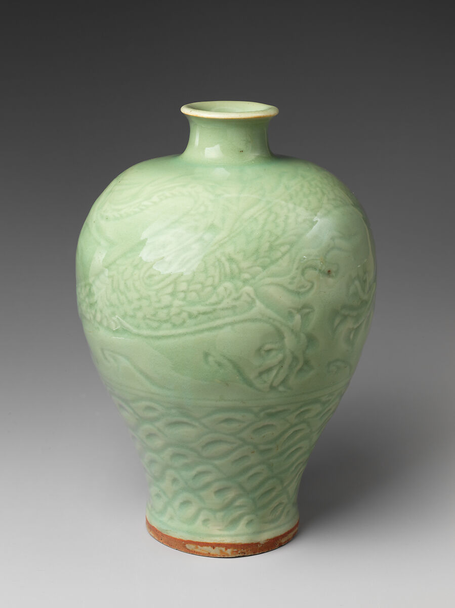 Meiping vase with dragon, Stoneware with incised decoration under celadon glaze (Longquan ware), China