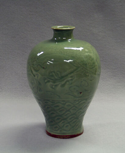 Meiping vase with dragon