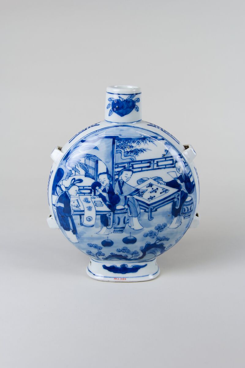 Pilgrim Bottle, Porcelain painted in underglaze blue, China
