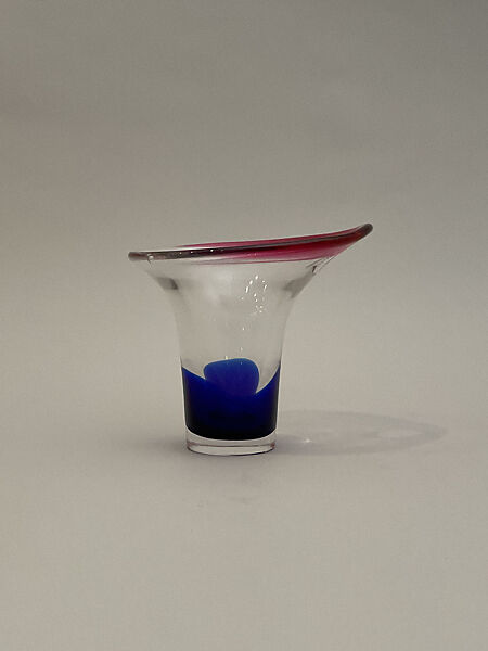 Vase, Viktor Berndt (Swedish, born 1919), Glass