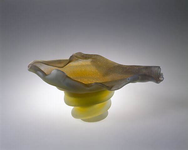 Vase, Toshichi Iwata  Japanese, Glass