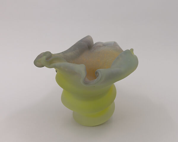 Vase, Toshichi Iwata (Japanese, 1893–1980), Glass