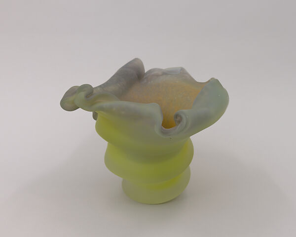 Vase, Toshichi Iwata (Japanese, 1893–1980), Glass