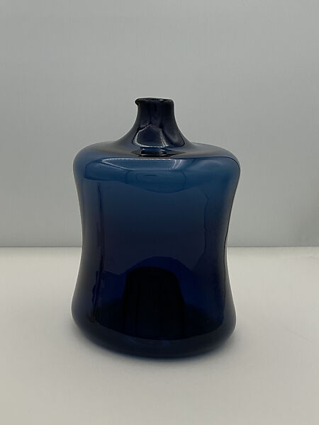Bottle, Timo Sarpaneva (Finnish, Helsinki 1926–2006 Helsinki), Glass 