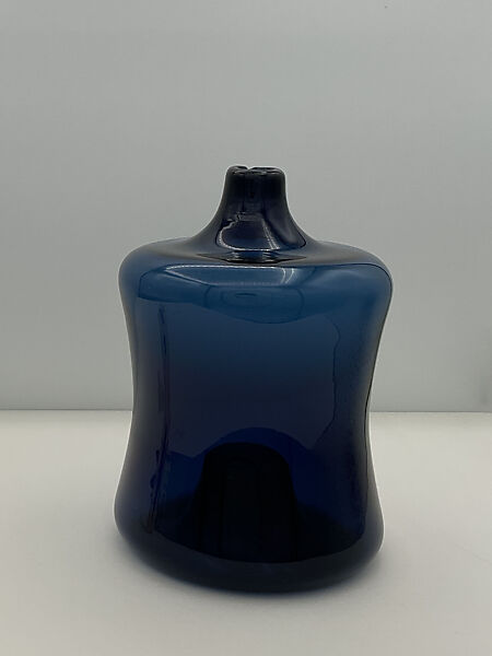 Bottle, Timo Sarpaneva (Finnish, Helsinki 1926–2006 Helsinki), Glass