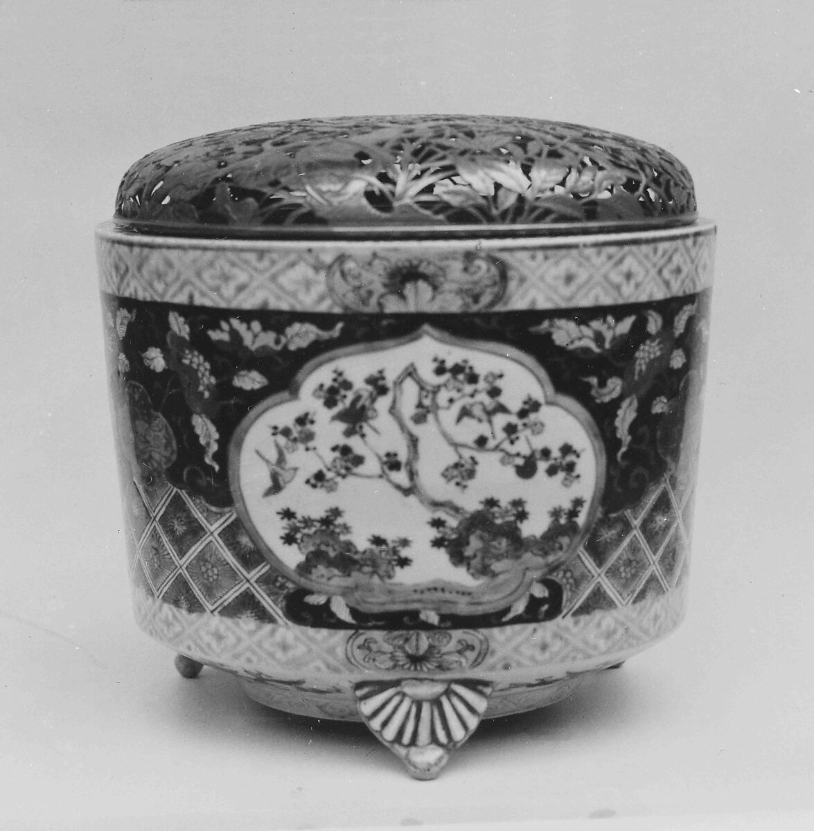 Censer with Silver Lid, Porcelain decorated with enamels (Arita ware, Imari type), Japan 