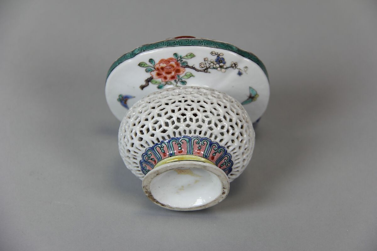 Hanging Basket, Porcelain with openwork decoration, painted in overglaze polychrome enamels, China