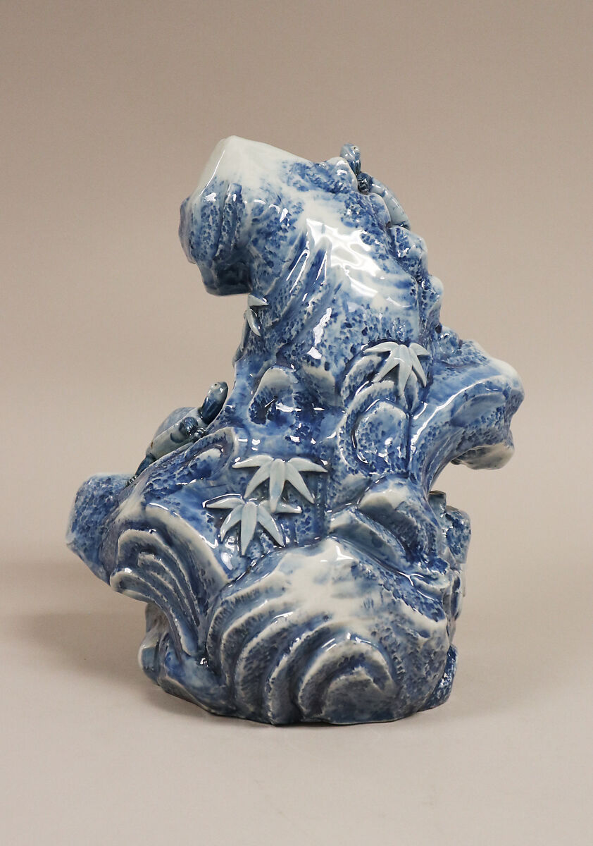 Alcove ornament, White porcelain decorated with blue under the glaze, Japan